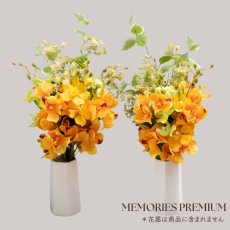 画像1: お墓用高級造花 【MEMORIES PREMIUM】蘭の花束（黄色・Lサイズ・１対） (1)