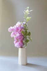 画像3: お墓用高級造花 【MEMORIES PREMIUM】春のお供えスイートピー（ピンク紫・１対） (3)