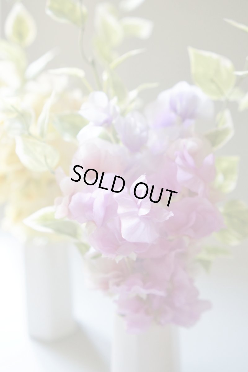 画像2: お墓用高級造花 【MEMORIES PREMIUM】春のお供えスイートピー(ピンク紫・1対) (2)