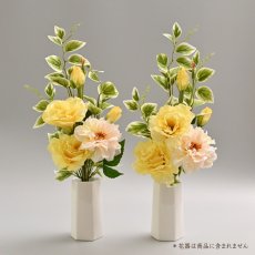 画像1: お墓用高級造花 【MEMORIES BASIC】トルコ桔梗とガーベラのお墓花（イエロー・１対） (1)