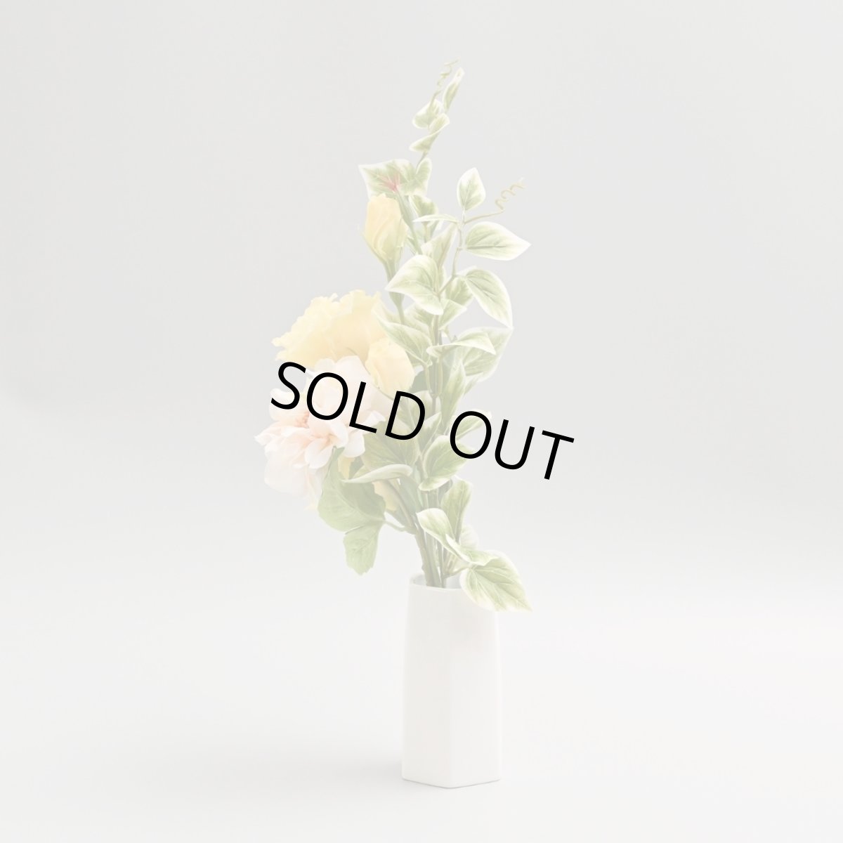 画像3: お墓用高級造花 【MEMORIES BASIC】トルコ桔梗とガーベラのお墓花（イエロー・１対） (3)