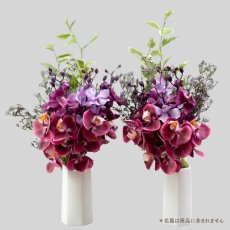 画像1: お墓用高級造花 【MEMORIES PREMIUM】蘭の花束（紫・Lサイズ・１対） (1)