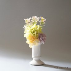 画像1: 御仏壇用のお供え花（秋色ユーカリとダリアのお供え花） (1)