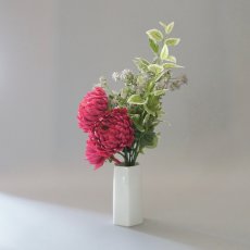 画像4: お墓用高級造花 【MEMORIES PREMIUM】ふんわりマム（赤紫・１対） (4)
